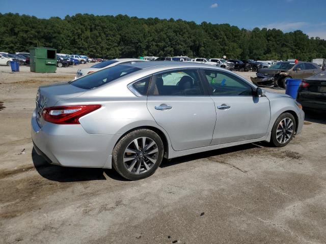 Nissan Altima 2.5 Image 2