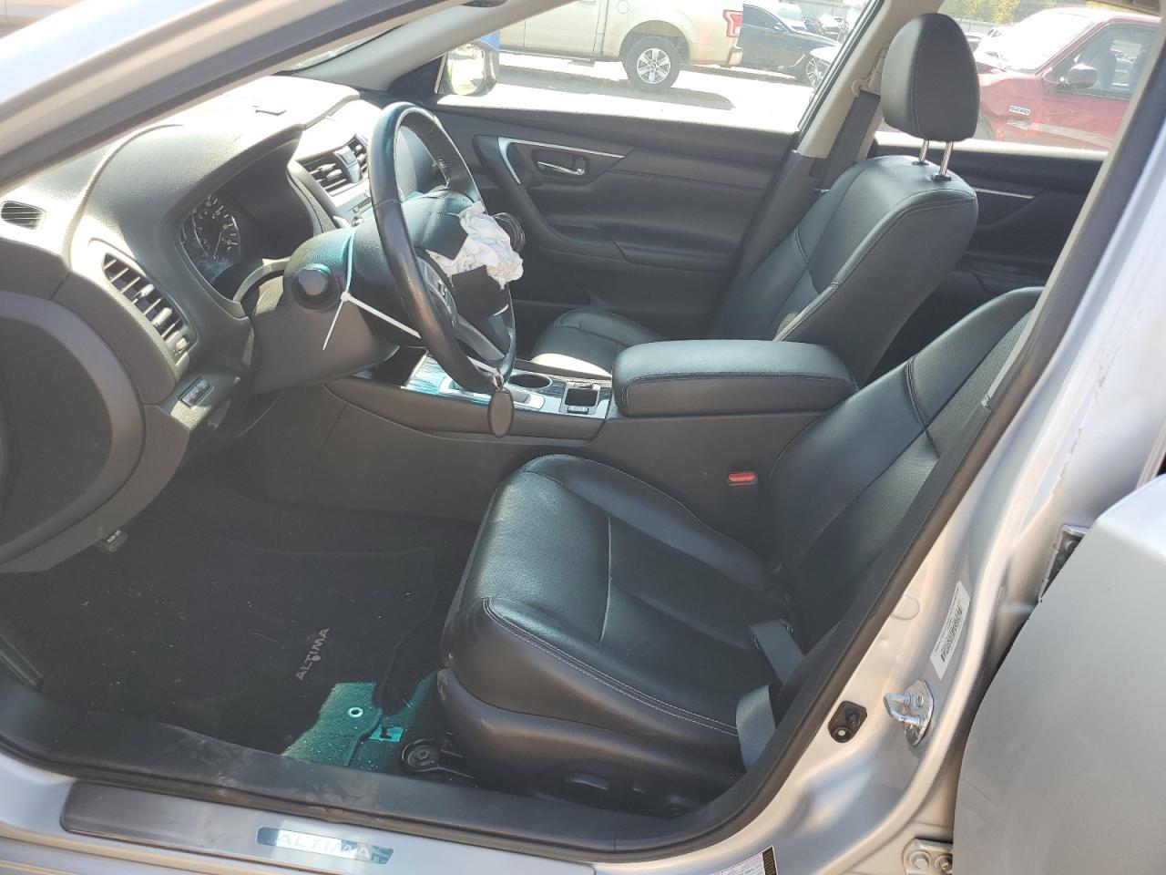 Nissan Altima 2.5 Image 8