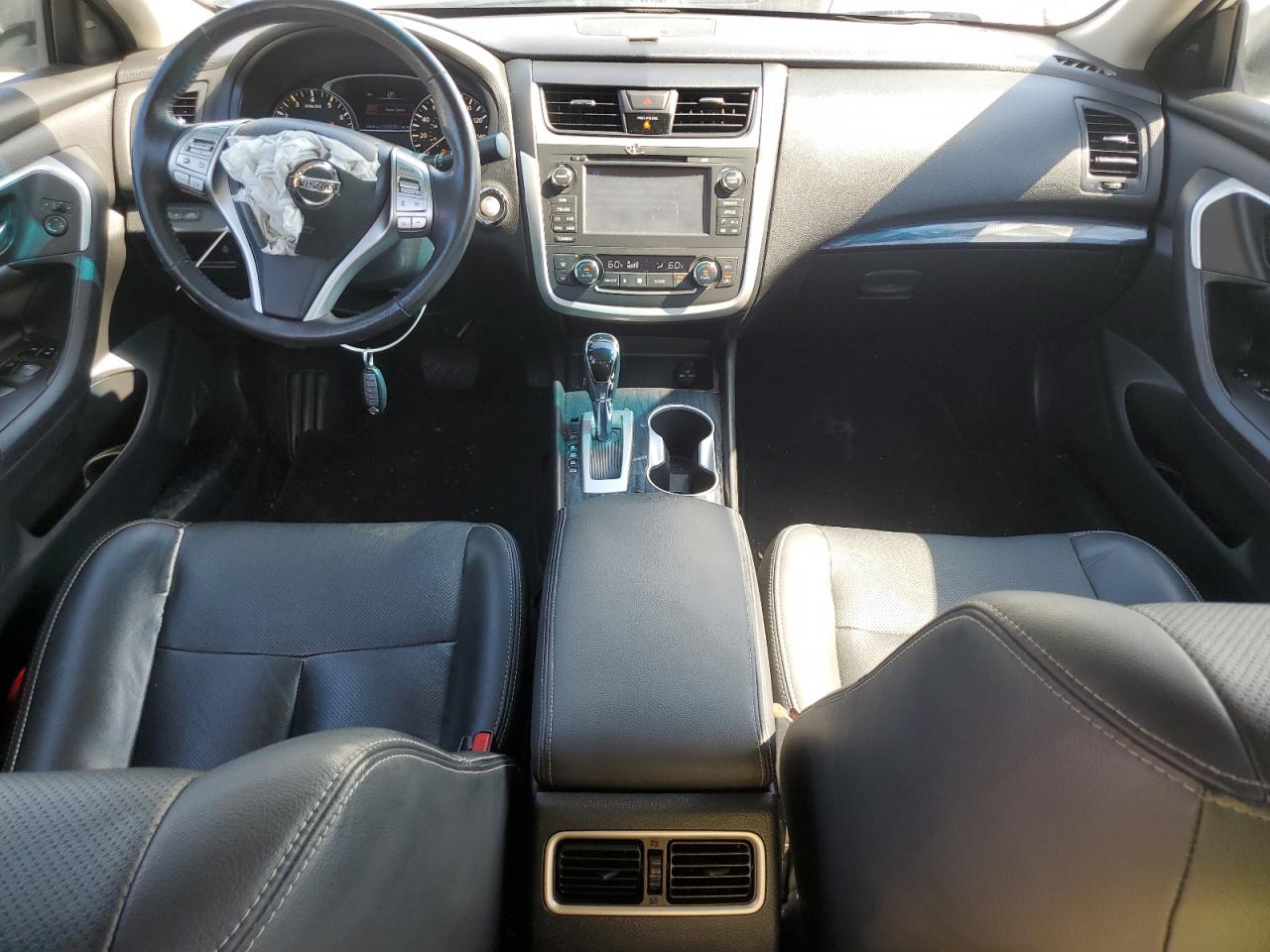 Nissan Altima 2.5 Image 5