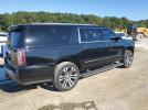 GMC Yukon Denali Image 3