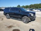 GMC Yukon Denali Image 4