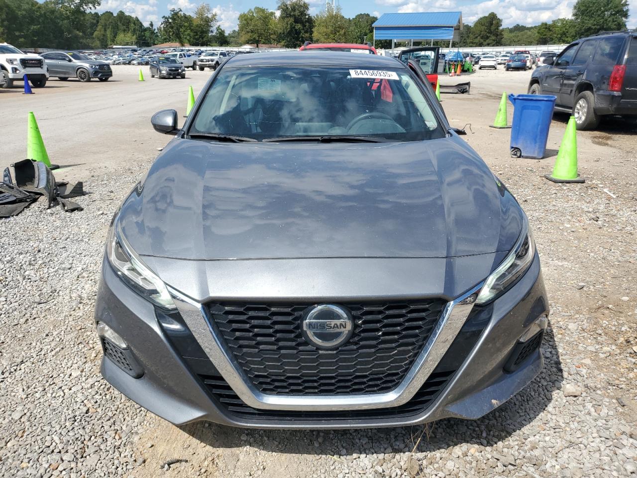 Nissan Altima Sv Image 11