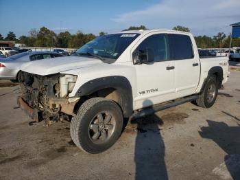  Salvage Nissan Titan