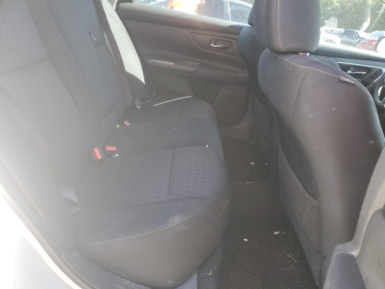 Nissan Altima 2.5 Image 13