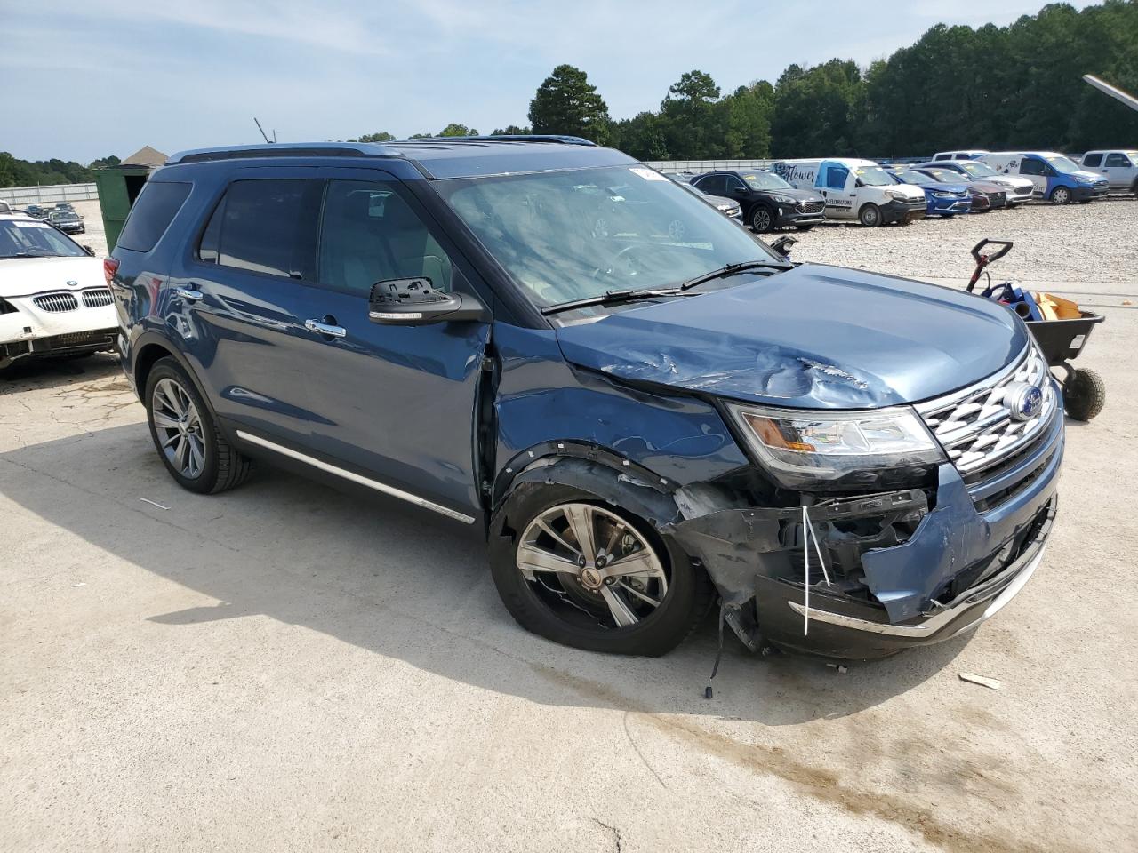 Ford Explorer Limited Image 8