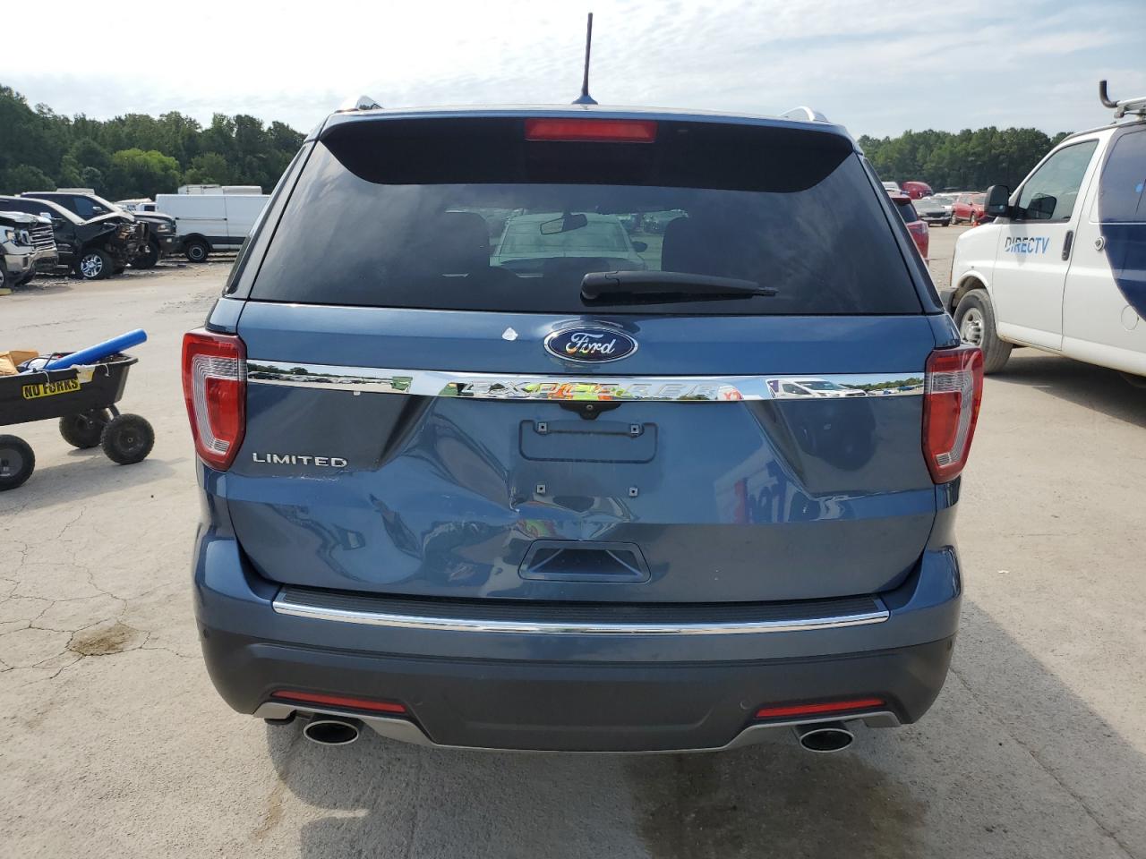 Ford Explorer Limited Image 13