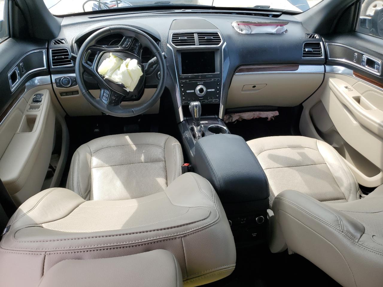 Ford Explorer Limited Image 4