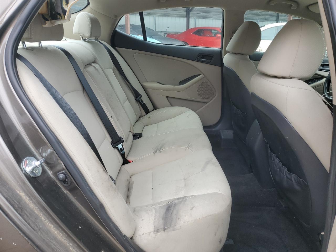 Kia Optima Lx Image 9