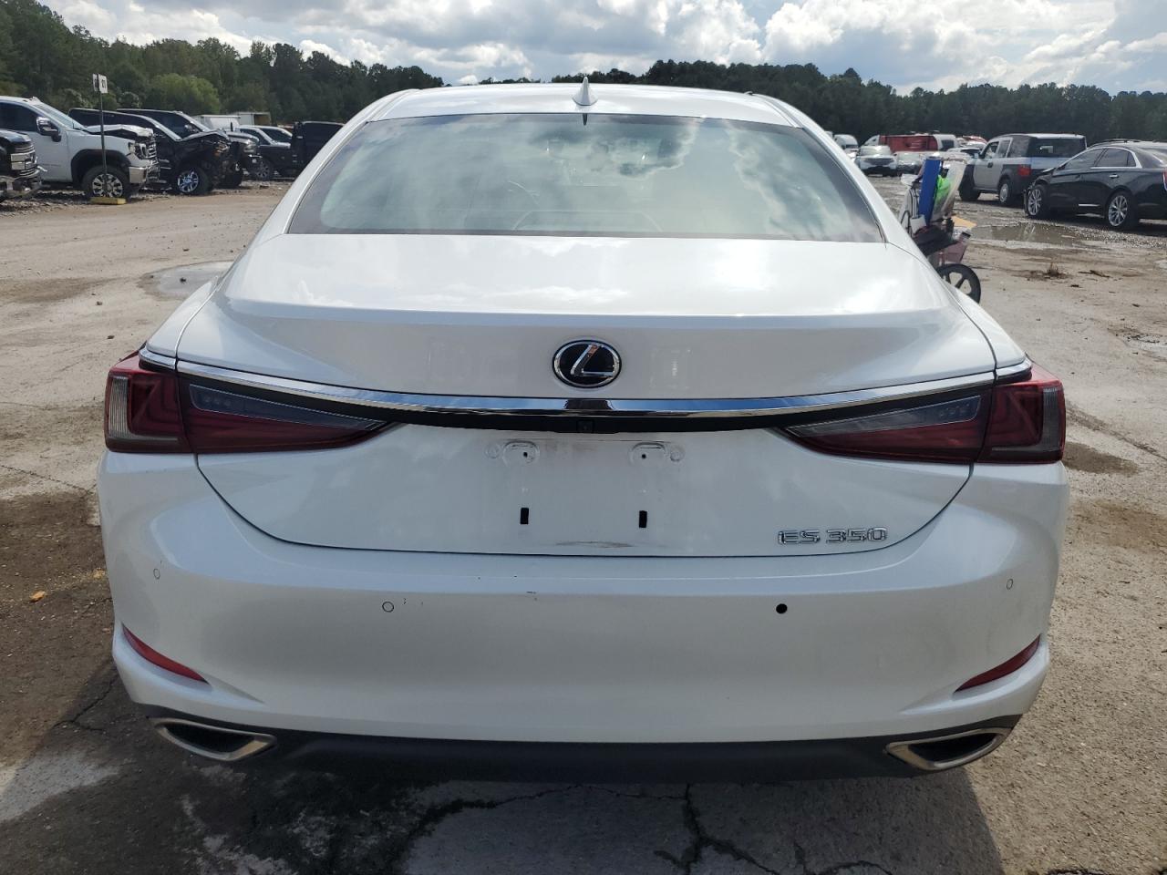 Lexus Es 350 Base Image 11