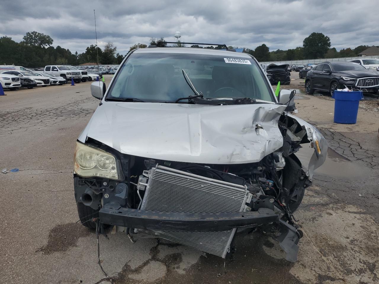 Dodge Caravan Crew Image 4