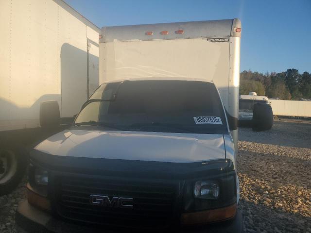 GMC Savana Cutaway G3500 Image 7