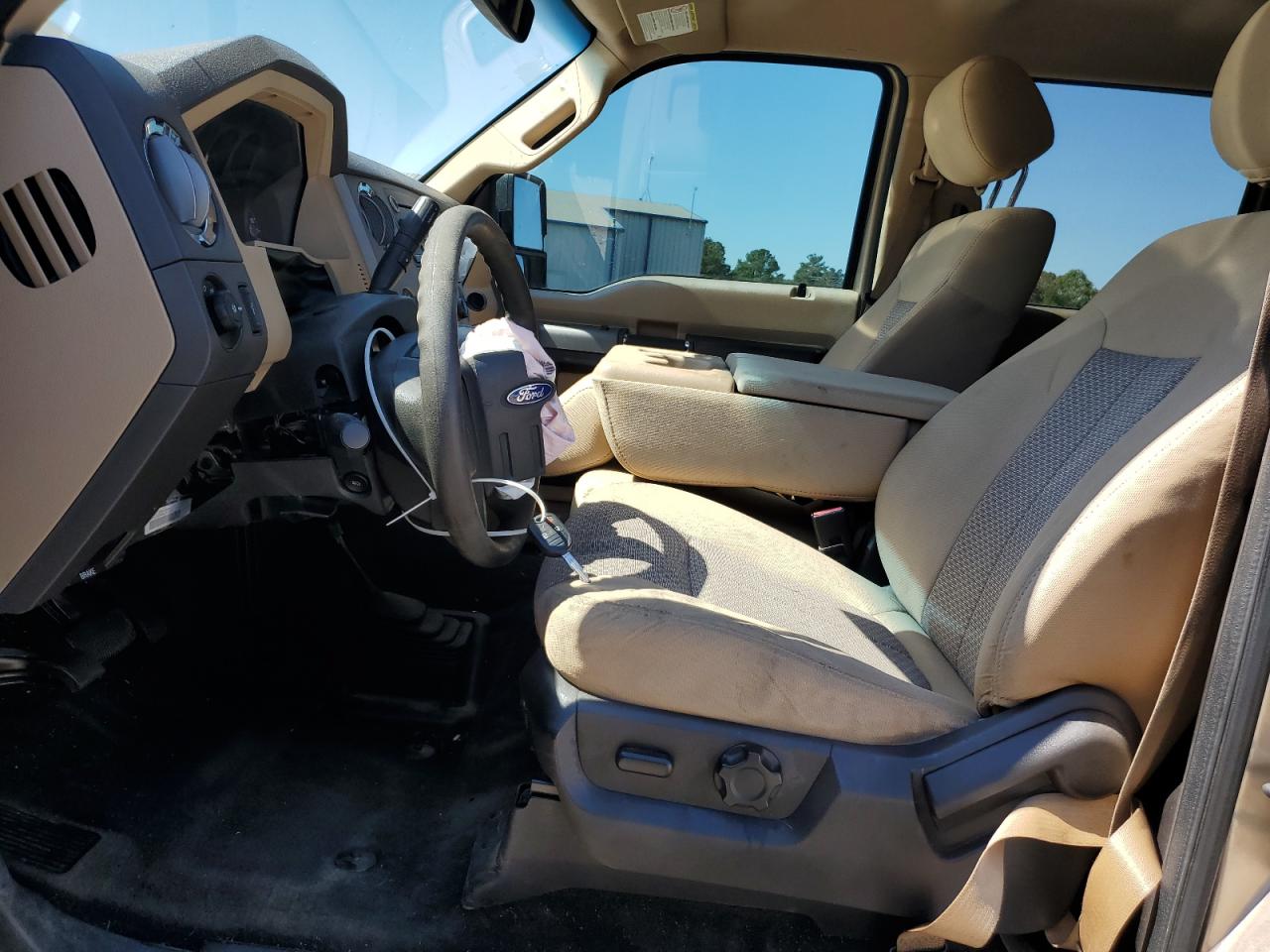 Ford F-250 Super Duty Image 8