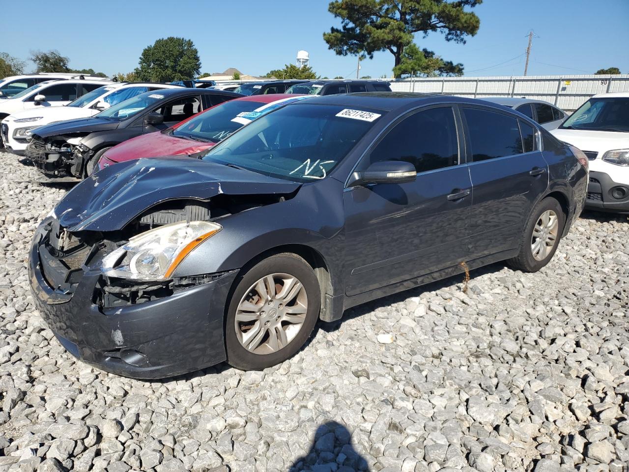 Nissan Altima Base Image 1