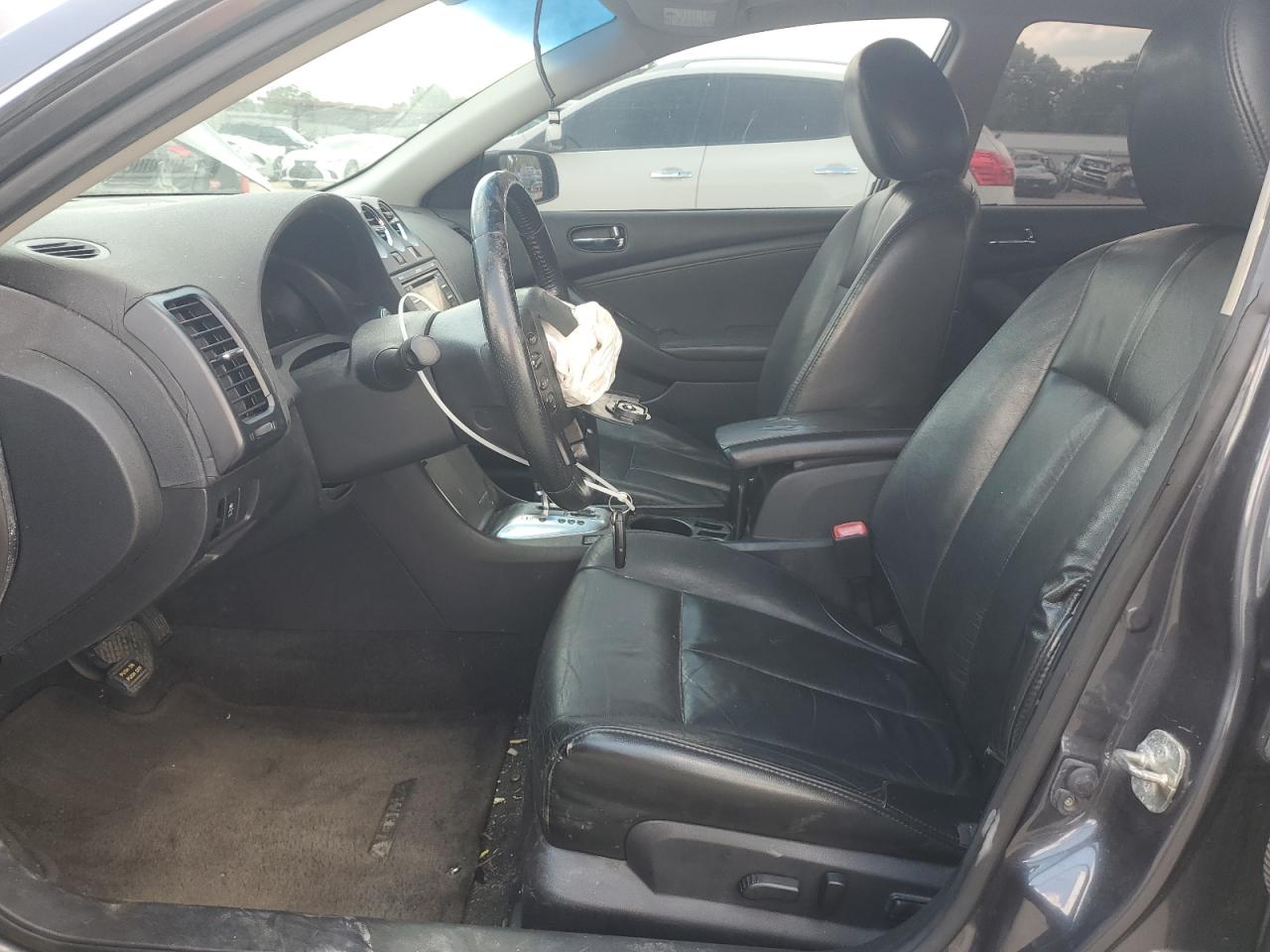 Nissan Altima Base Image 7