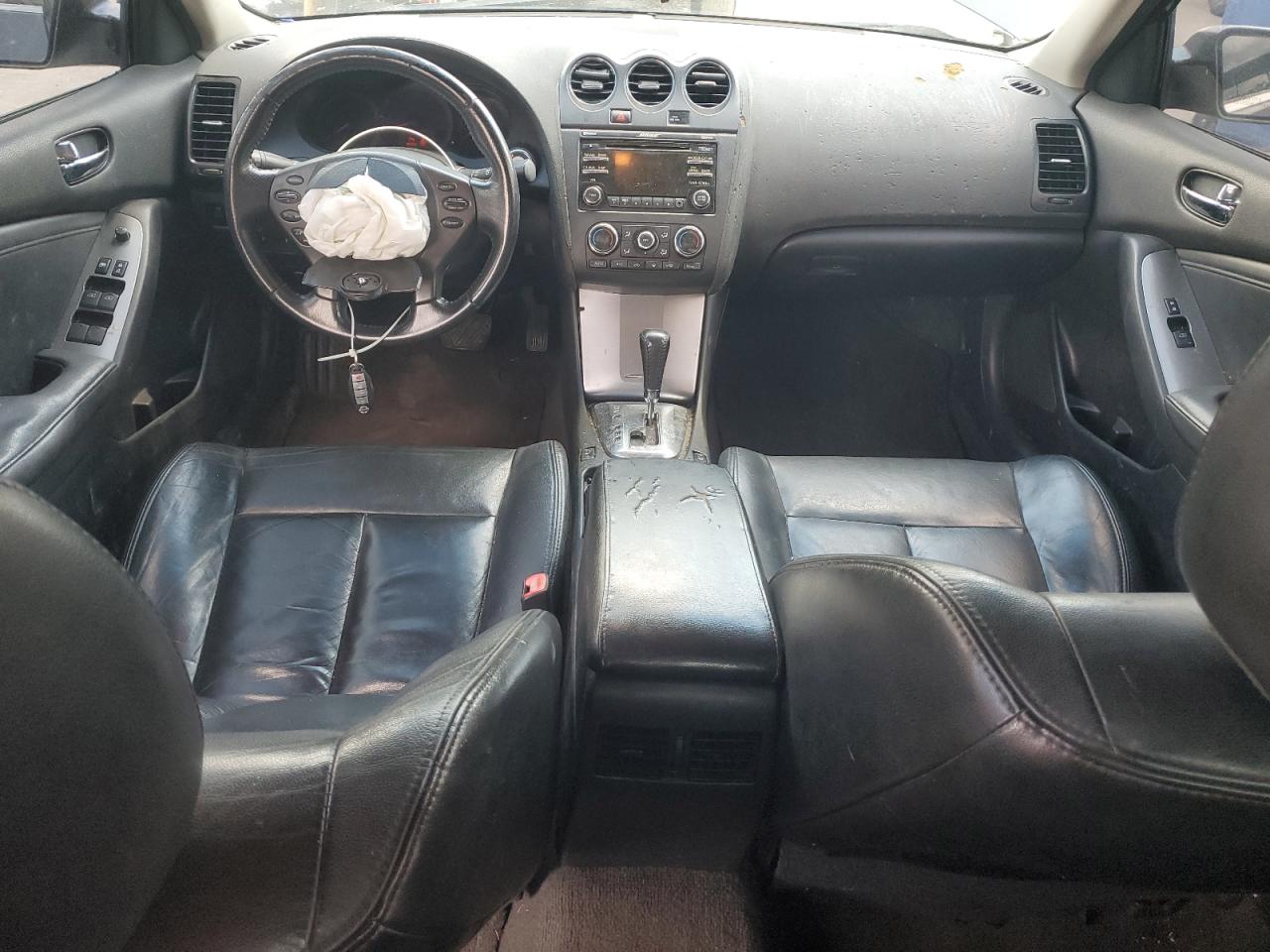 Nissan Altima Base Image 10