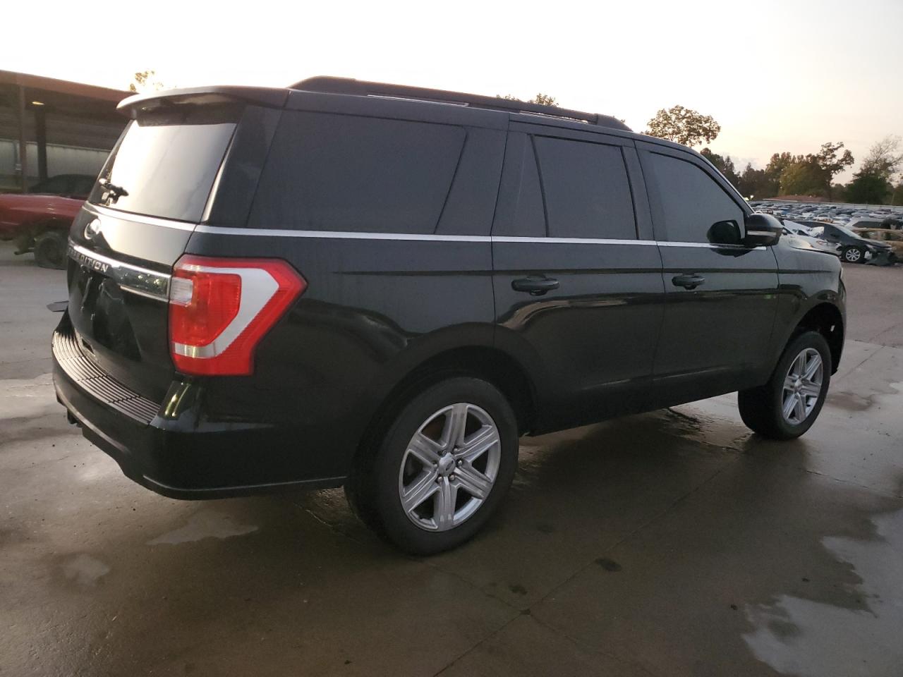 Ford Expedition Xlt Image 4