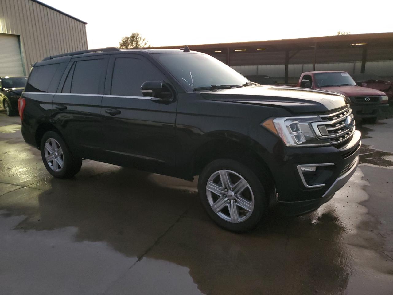 Ford Expedition Xlt Image 3