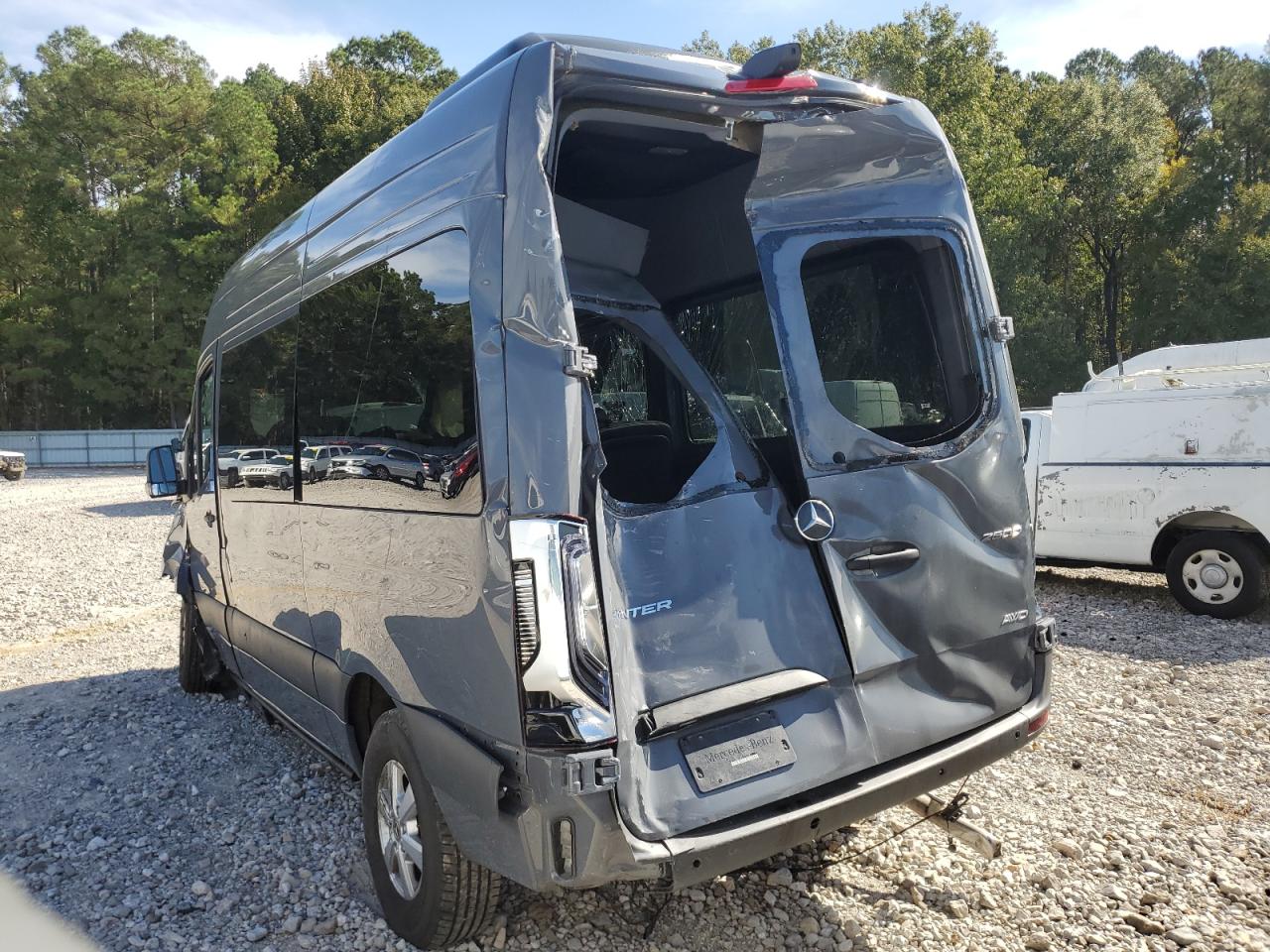 Mercedes-Benz Sprinter 2500 Image 6