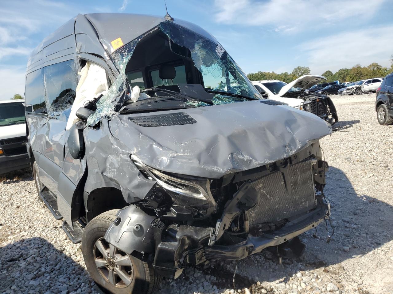 Mercedes-Benz Sprinter 2500 Image 3