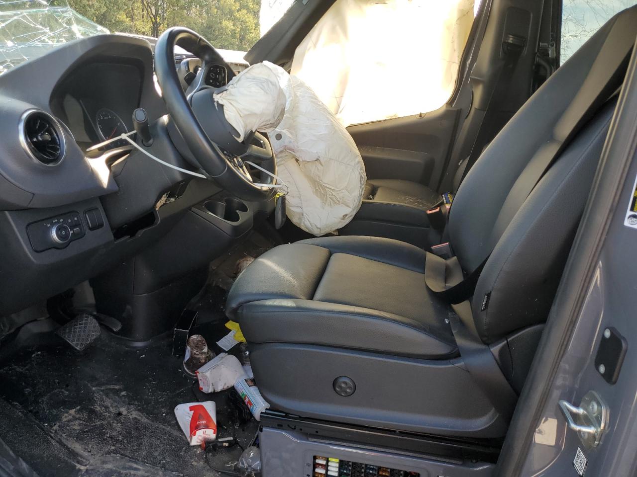 Mercedes-Benz Sprinter 2500 Image 5