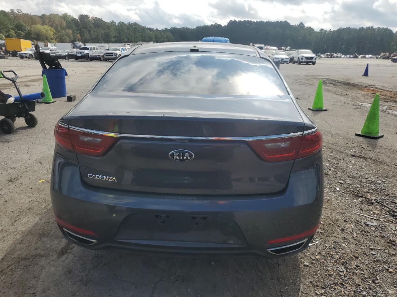 Kia Cadenza Premium Image 5