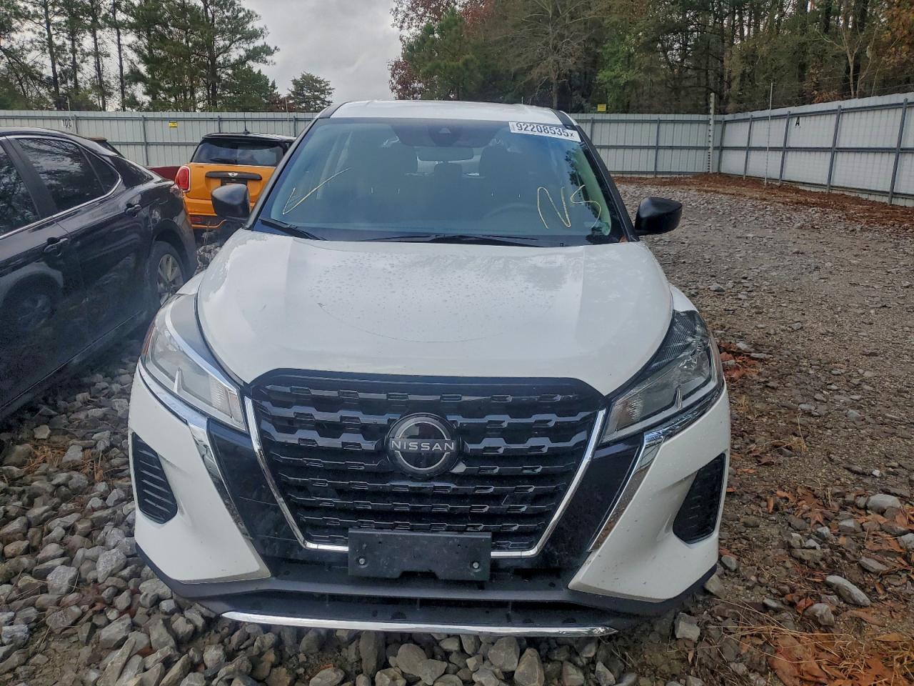 Nissan Kicks S Image 3