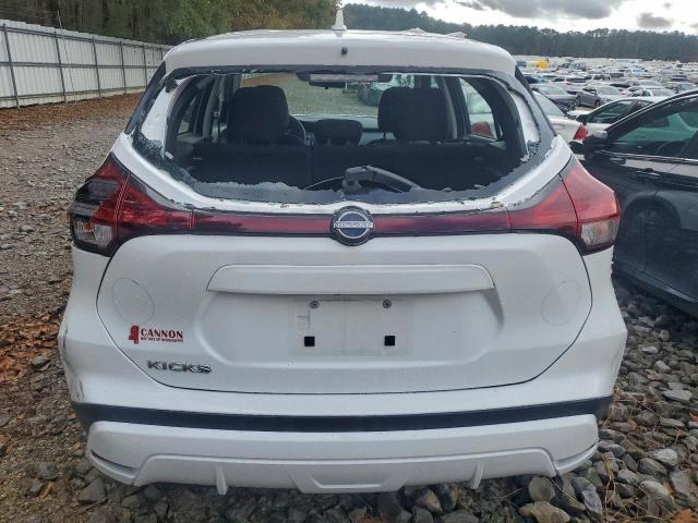 Nissan Kicks S Image 6