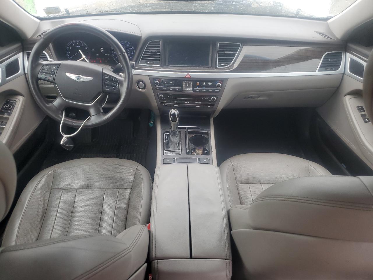 Hyundai Genesis 3.8l Image 6