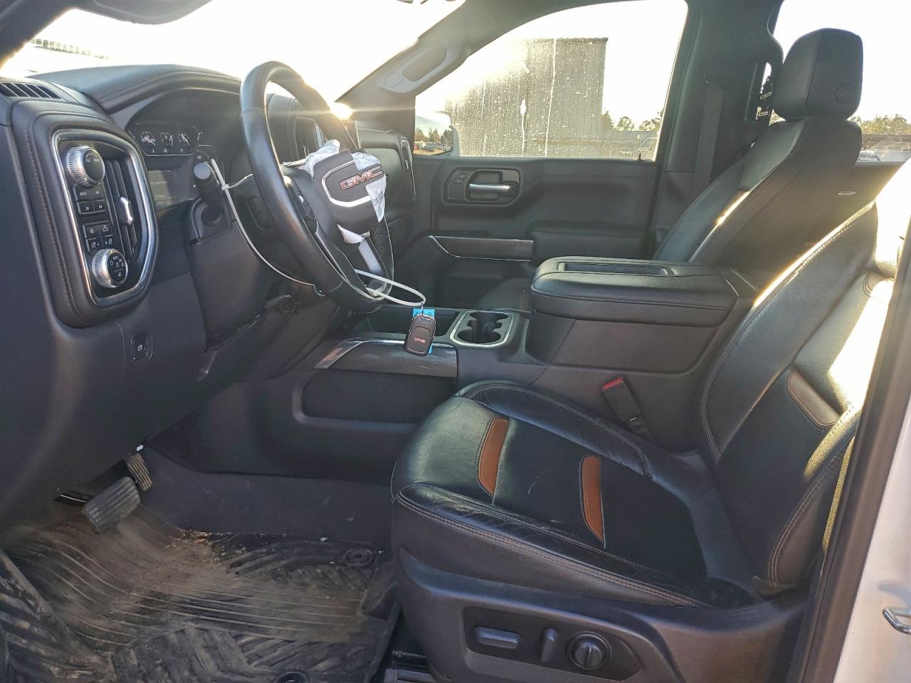 GMC Sierra K1500 At4 Image 3