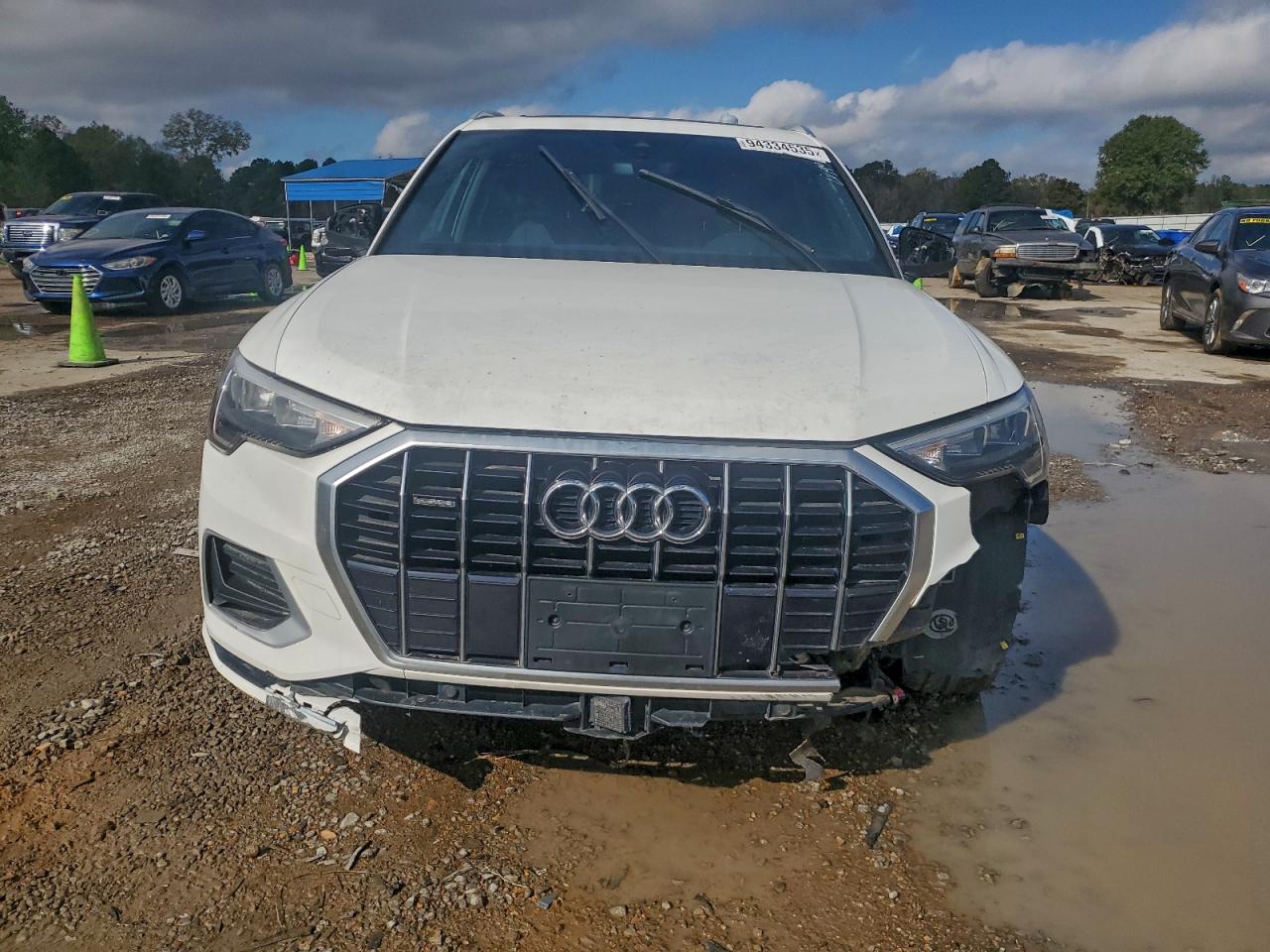 Audi Q3 Premium 40 Image 8