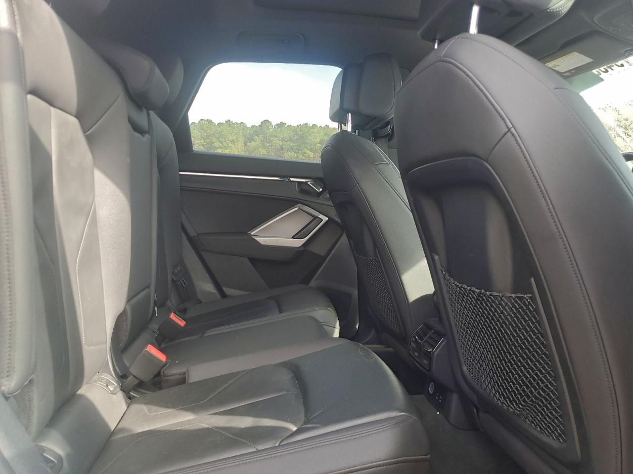 Audi Q3 Premium 40 Image 7