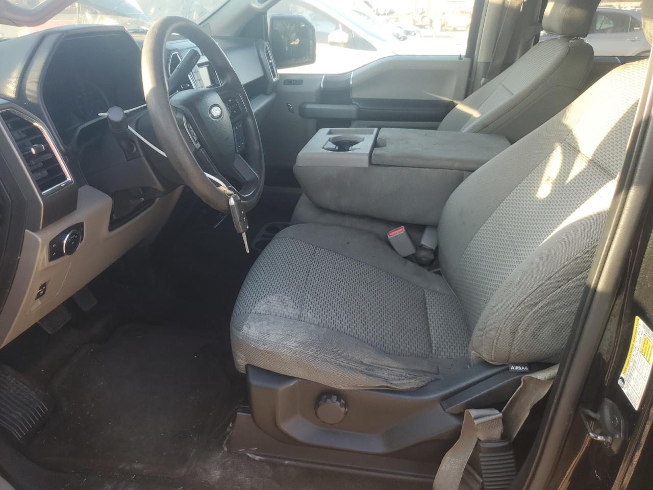 Ford F-150 Supercrew Image 2