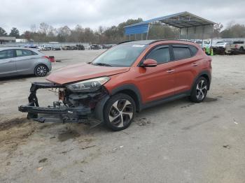  Salvage Hyundai TUCSON