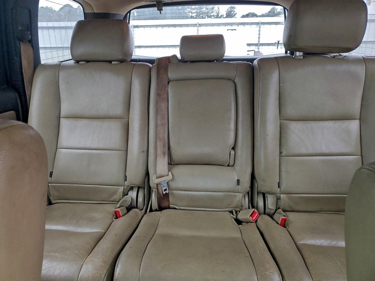 Toyota Sequoia Sr5 Image 8