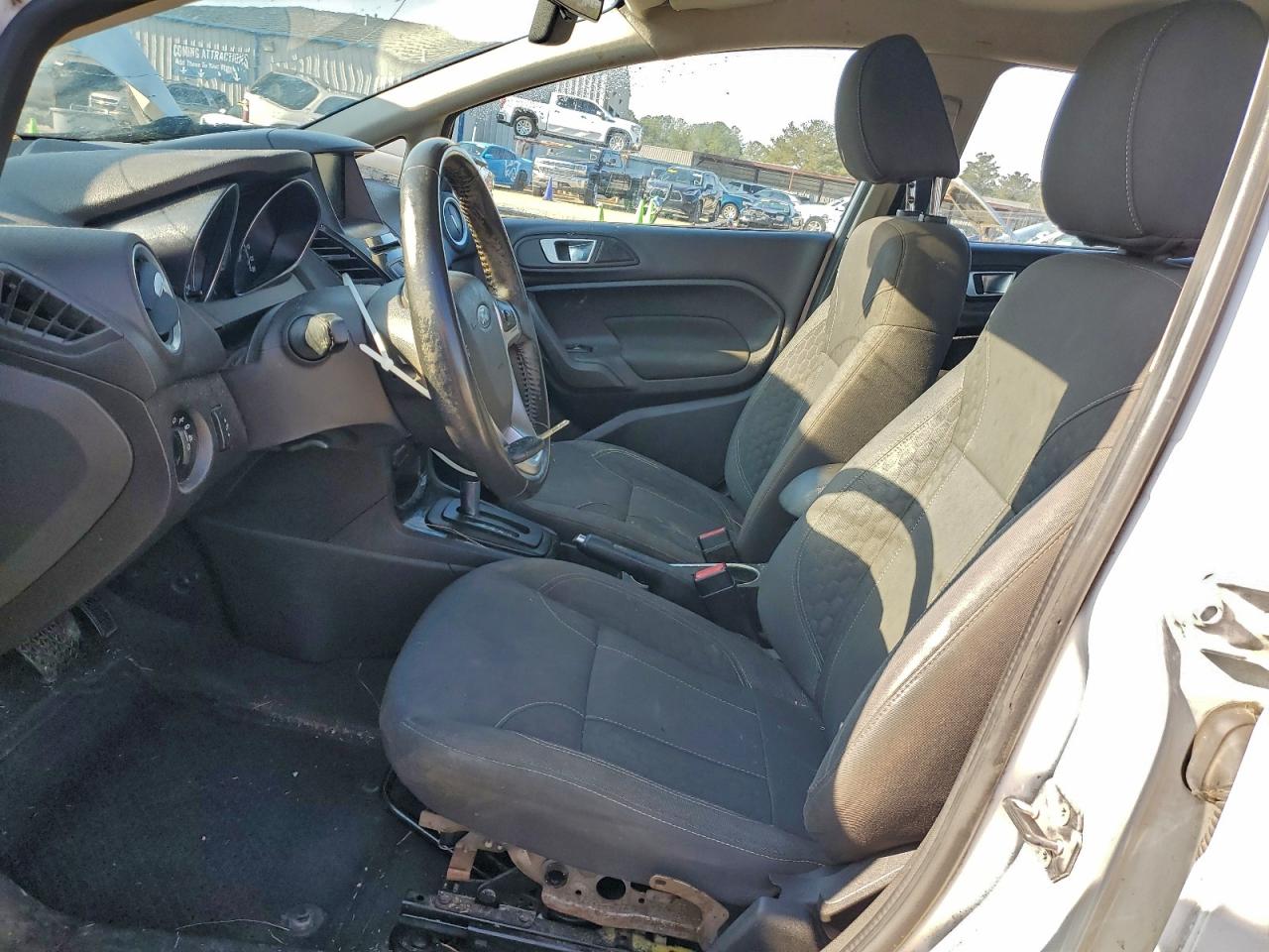 Ford Fiesta Se Image 8