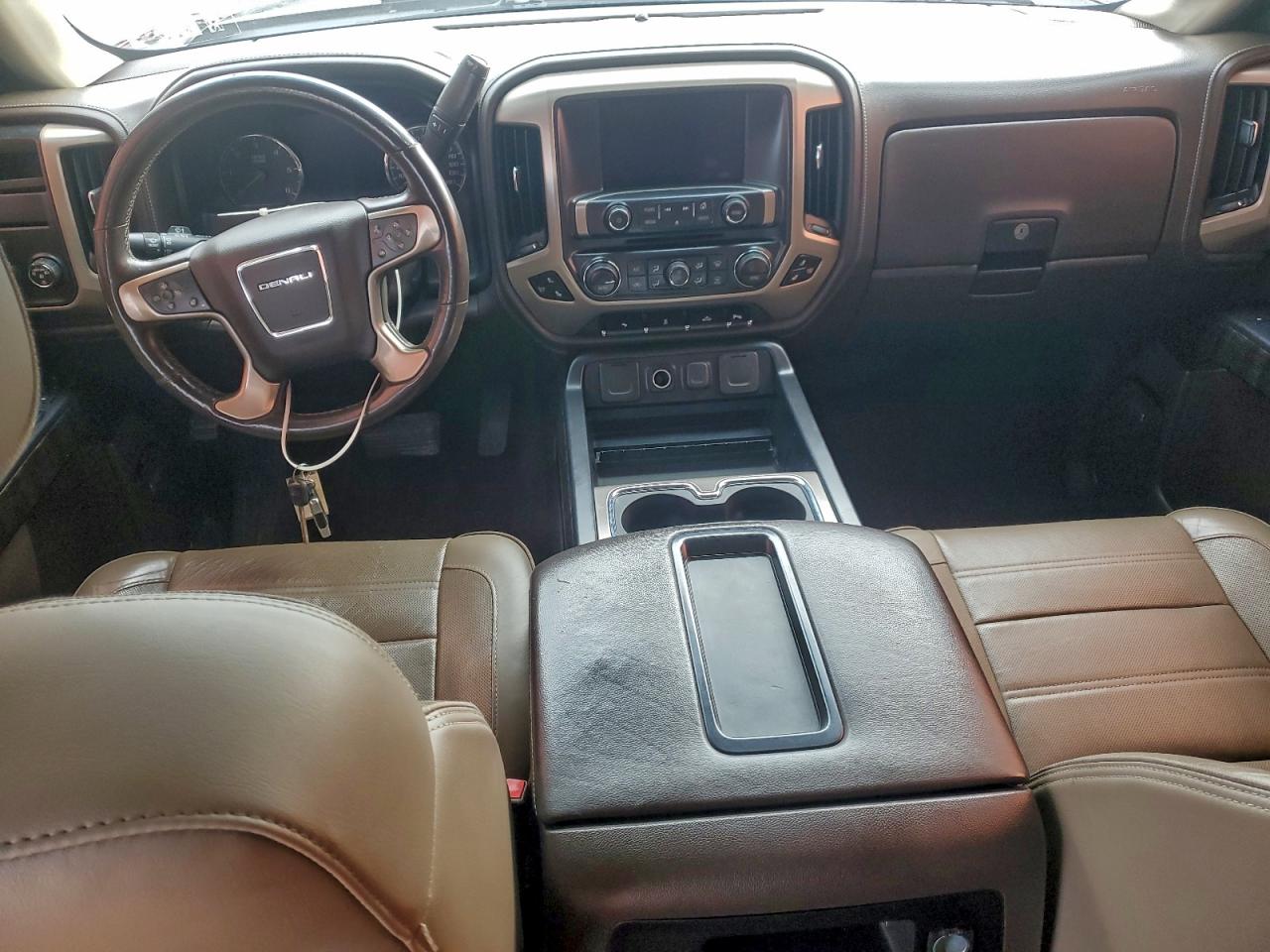 GMC Sierra C1500 Denali Image 12