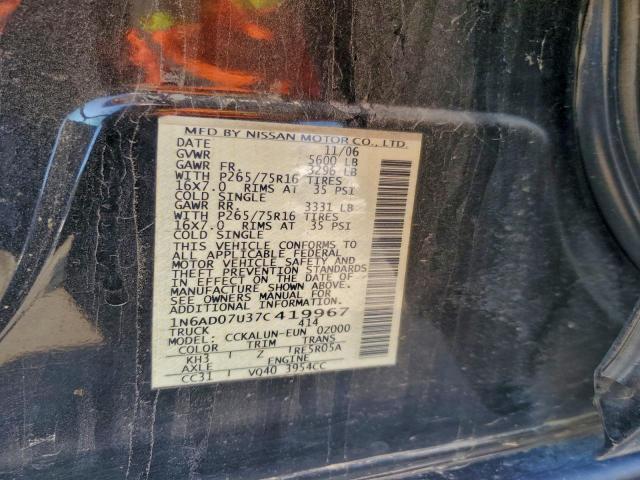 Nissan Frontier Crew Cab Le Image 10