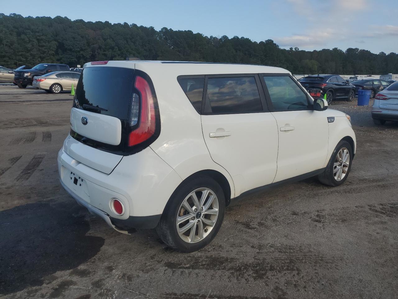 Kia Soul + Image 2