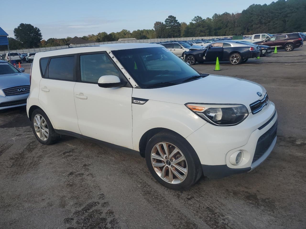 Kia Soul + Image 8