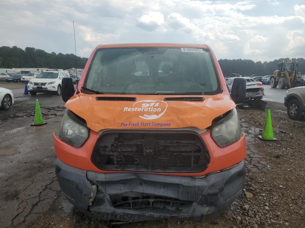 Ford Transit T-250 Image 5