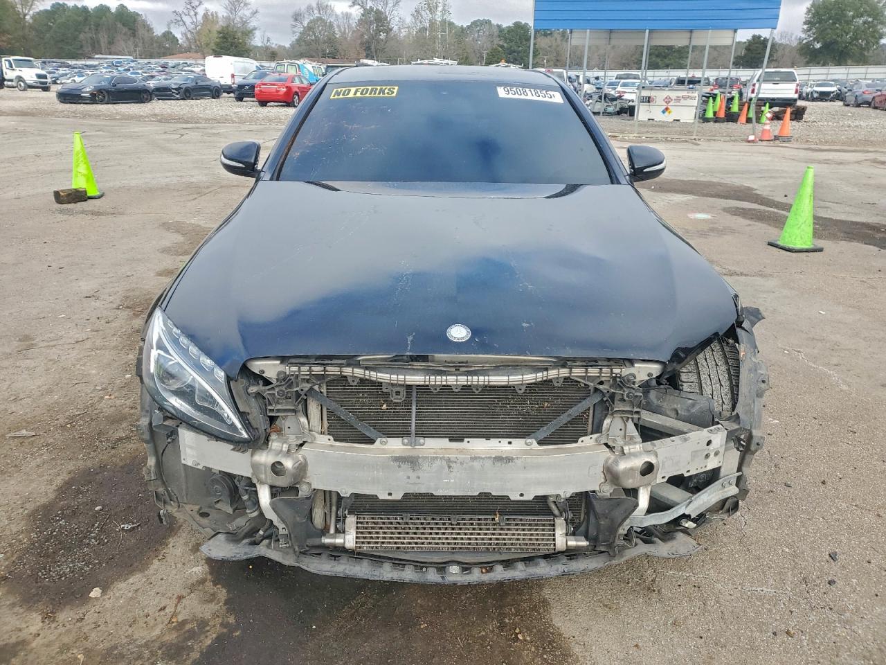 Mercedes-Benz C-Class 300 Image 10