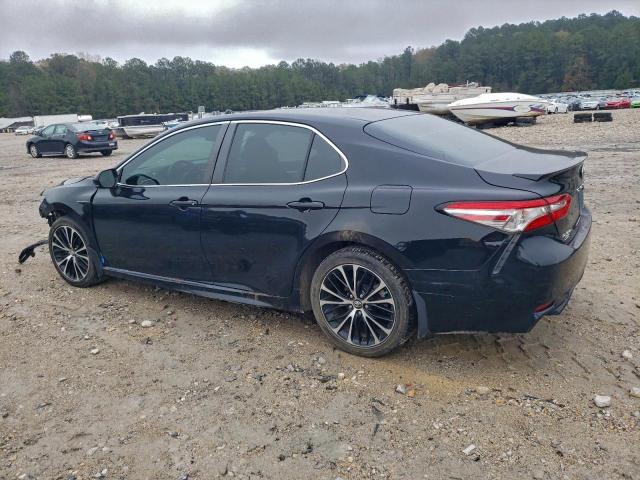 Toyota Camry L Image 5