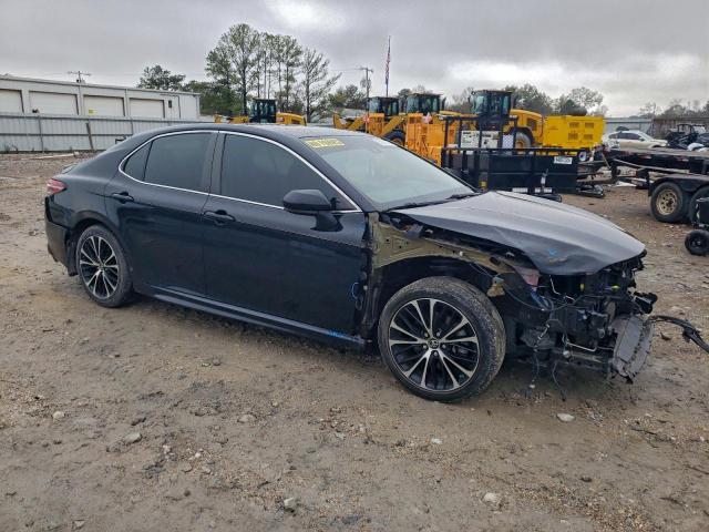 Toyota Camry L Image 10
