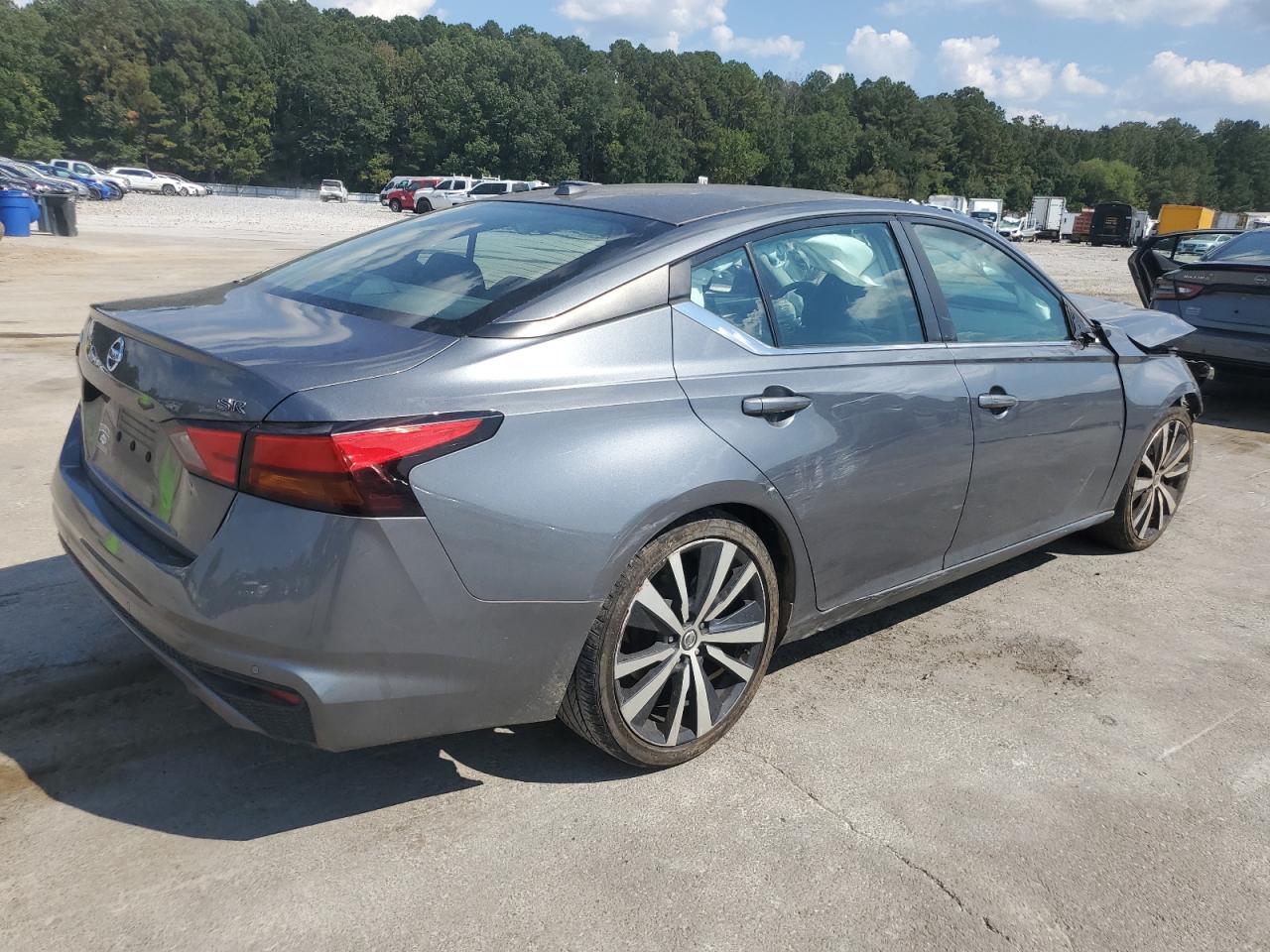 Nissan Altima Sr Image 3