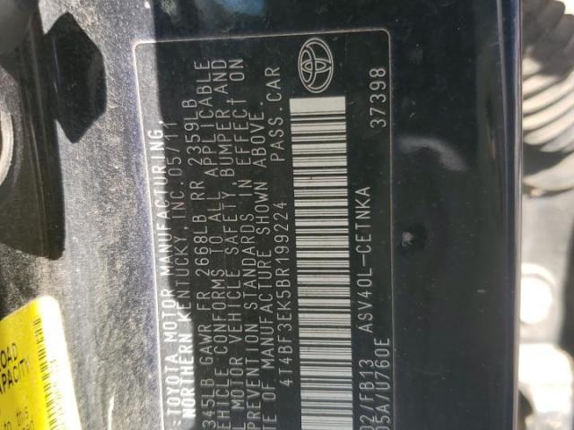 Toyota Camry Base Image 8