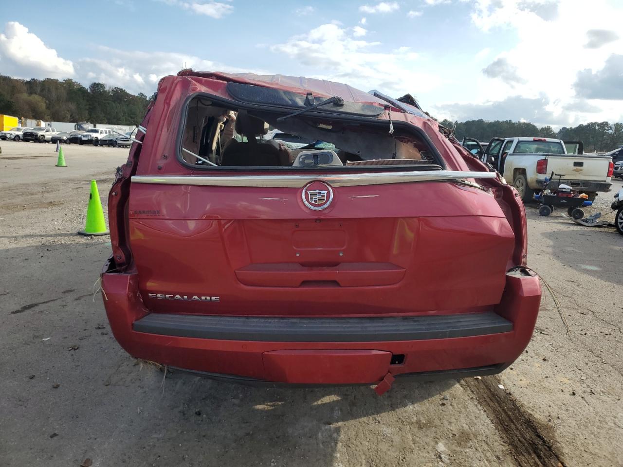 Cadillac Escalade Premium Image 5