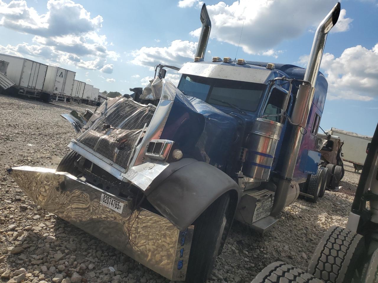 Peterbilt 379 Image 2