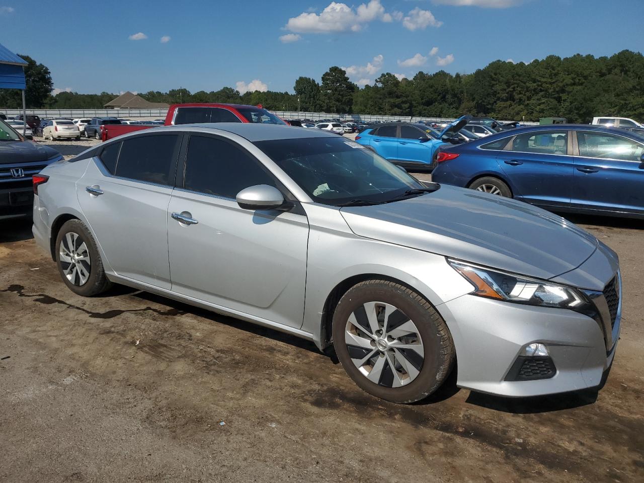 Nissan Altima S Image 4