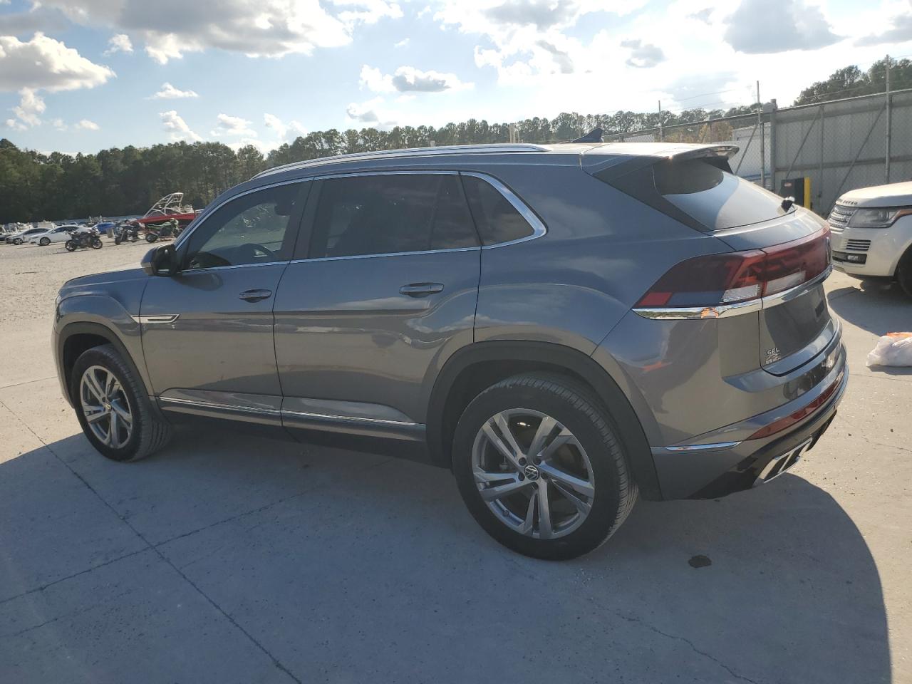 Volkswagen Atlas Sel R-line Image 3