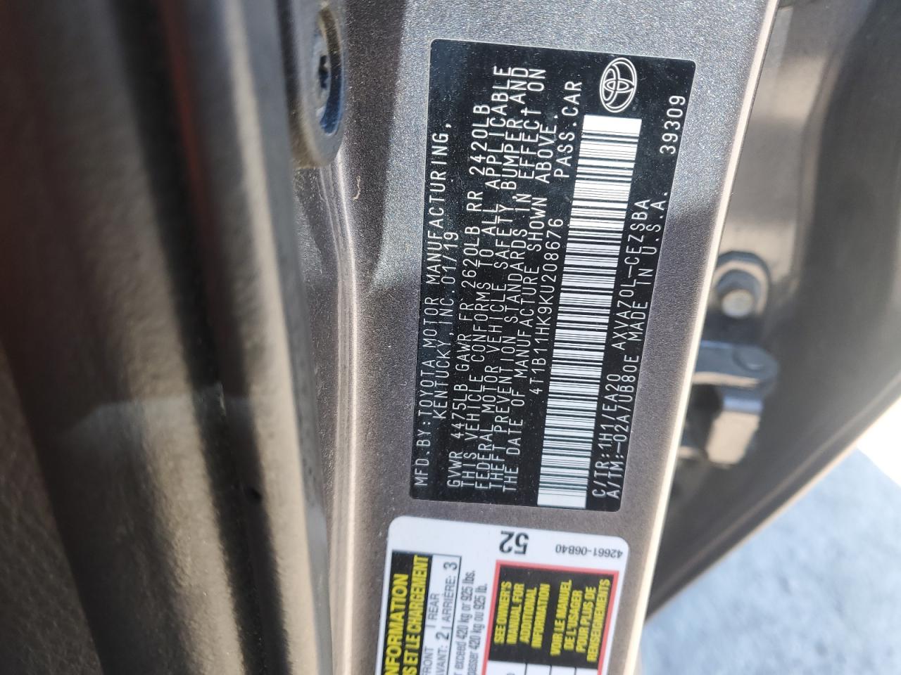 Toyota Camry L Image 12